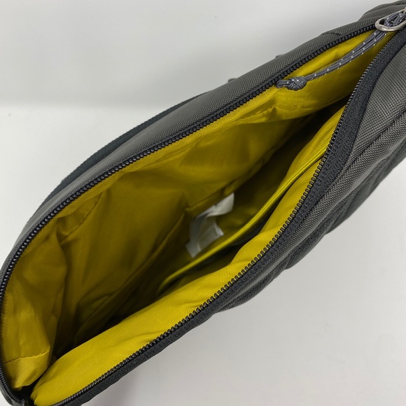 Patagonia Atom 8L sling - Picture 4 of 6